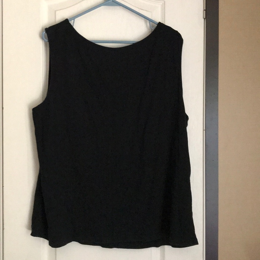 Tankish top - Picture 3 of 3